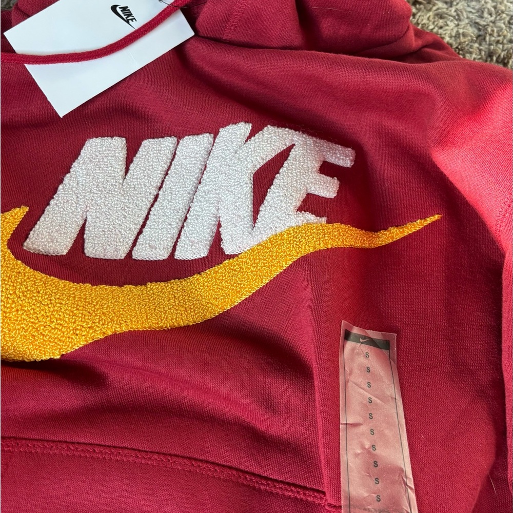 Nike Men’s Red Hoodie NWT size S - Picture 3 of 5